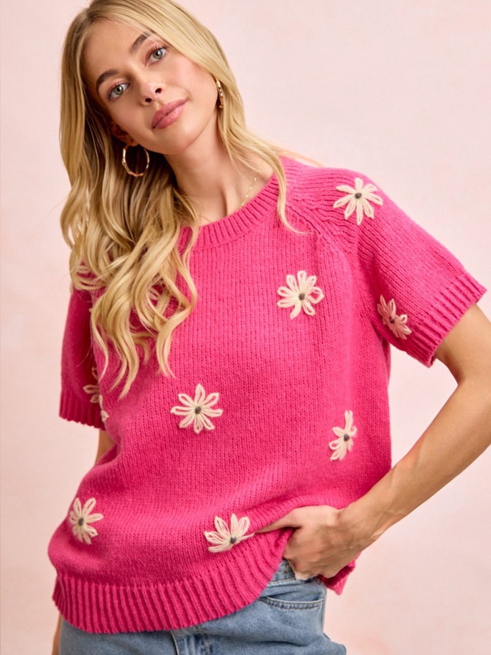 🌻 Hello Gorgeous! BiBi Flower Embroidered Short Sleeves Knit Top